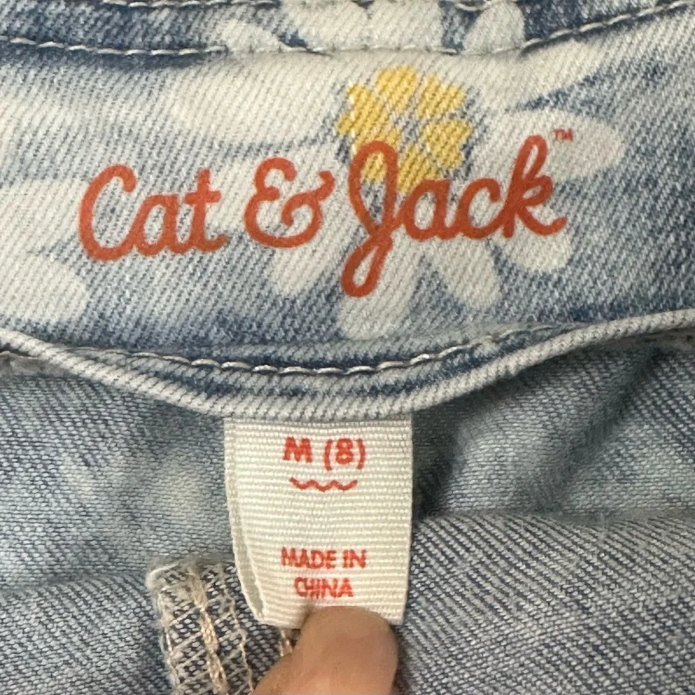 Cat & Jack Girls’ Daisy Print Denim Overall Dress / Jumper size 8 - Picture 5 of 5